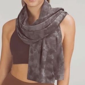 Lululemon Snap Scarf O/S